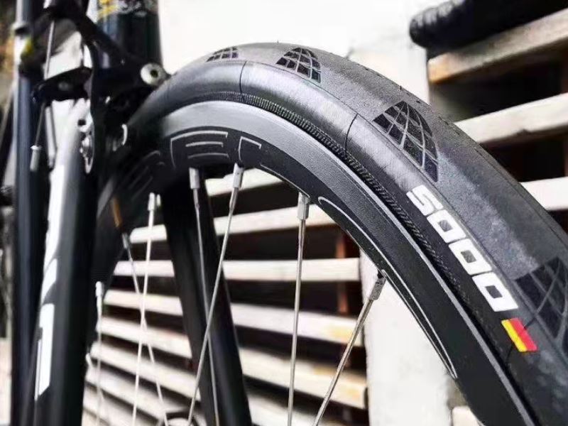 tubeless tire